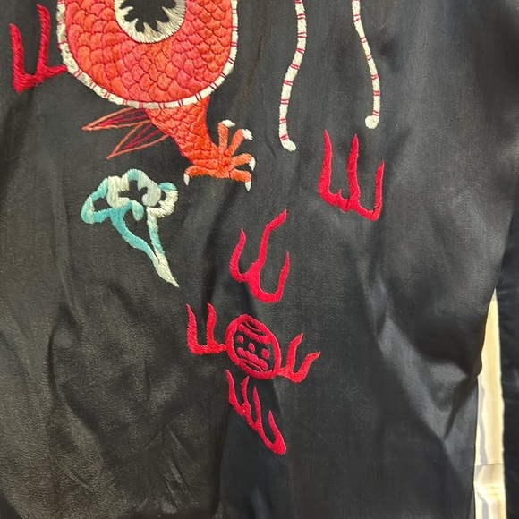 Black Satin Embroidered Chinese Dragon Robe *Amazing* - Unisex. - Picture 9 of 14